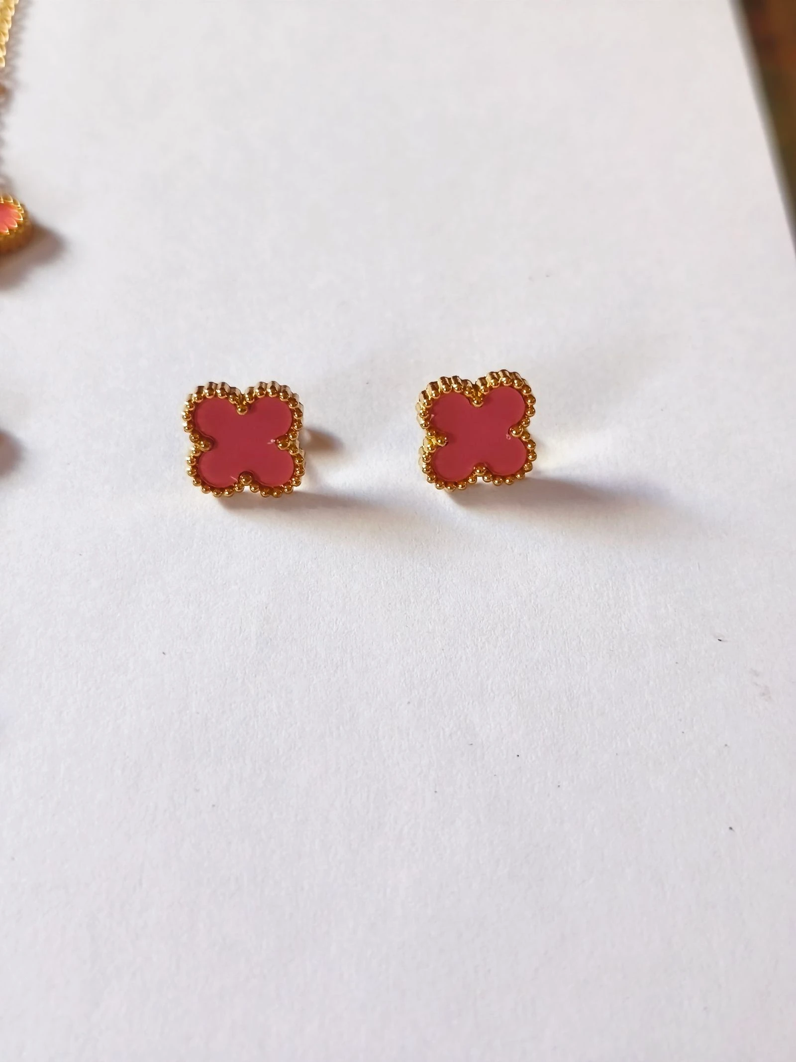Conjunto de trevo com gargantilha pulseira e brincos corrente dourada de aço – photo 6